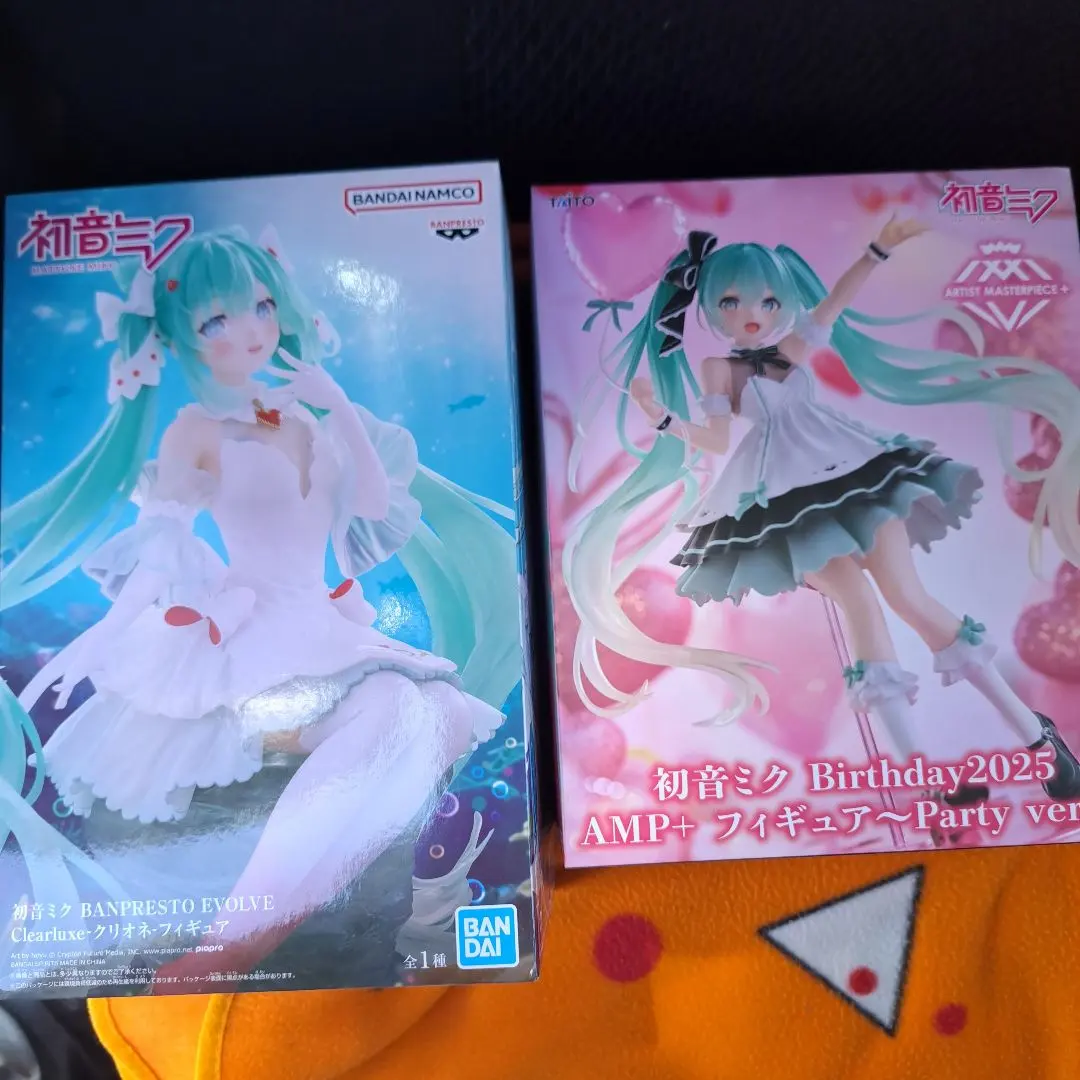 Thumbnail of Hatsune Miku Figure Set of 2