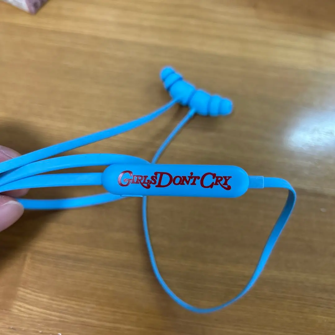Girls Don&#39;T Cry ガールズトントクライ　beats ビーツ ビーツがガールズ ドント クライとコラボ、ハートチャーム付きの