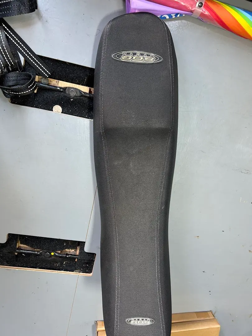 SUZUKI DRZ400SM純正シート 青ストラップ付き 2000-2024 Suzuki DRZ 400 400S 400E 400SM Seat Cover Blue