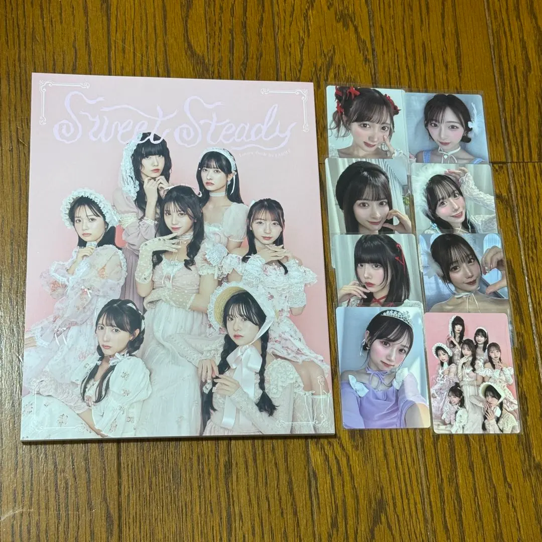 Thumbnail of LARME SWEET STEADY magazine trading cards