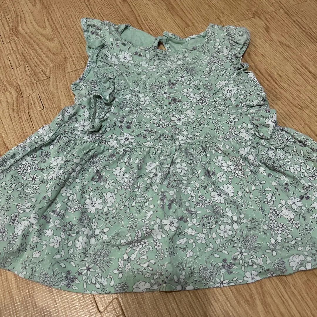 Thumbnail of Floral print, frill sleeve top, green, size 110