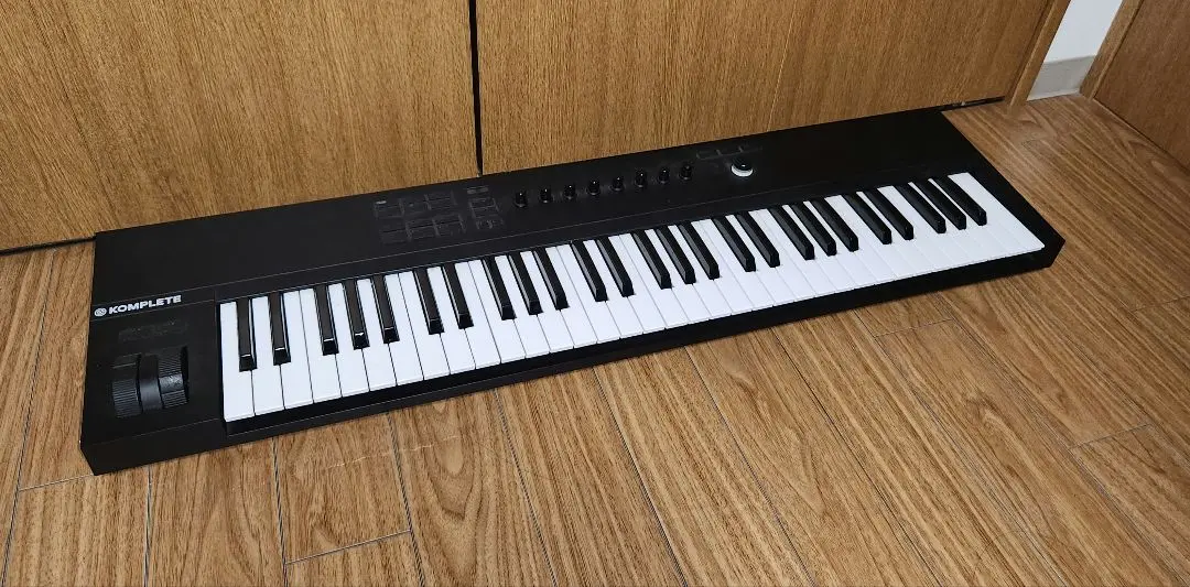 2025年最新】komplete kontrol a61の人気アイテム - メルカリ