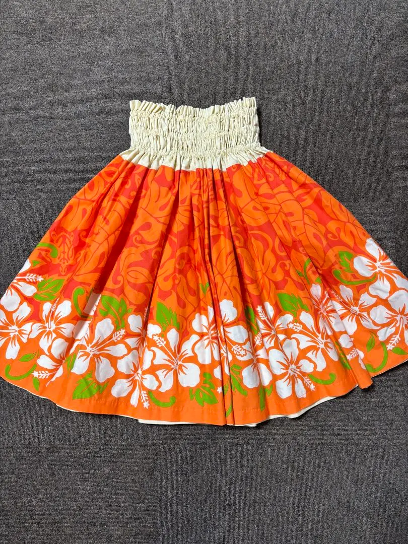 Thumbnail of ● Reversible ● Hula Skirt Hibiscus Pattern 2-Color Set