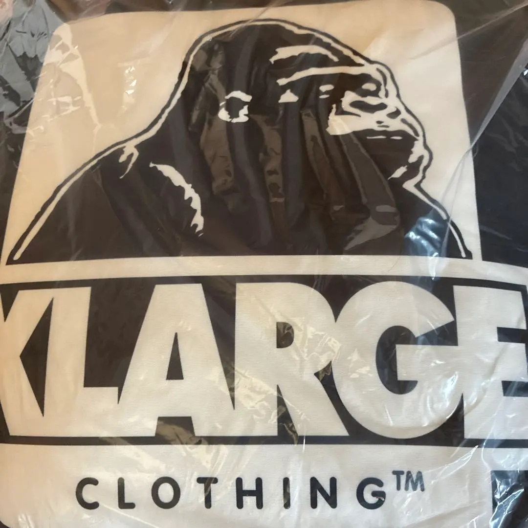 XLARGE ゴリラロゴ　ノベルティ　豹柄ブランケット入りクッション 新品タグ付 2025年最新】XLARGEクッションブランケットの人気アイテム