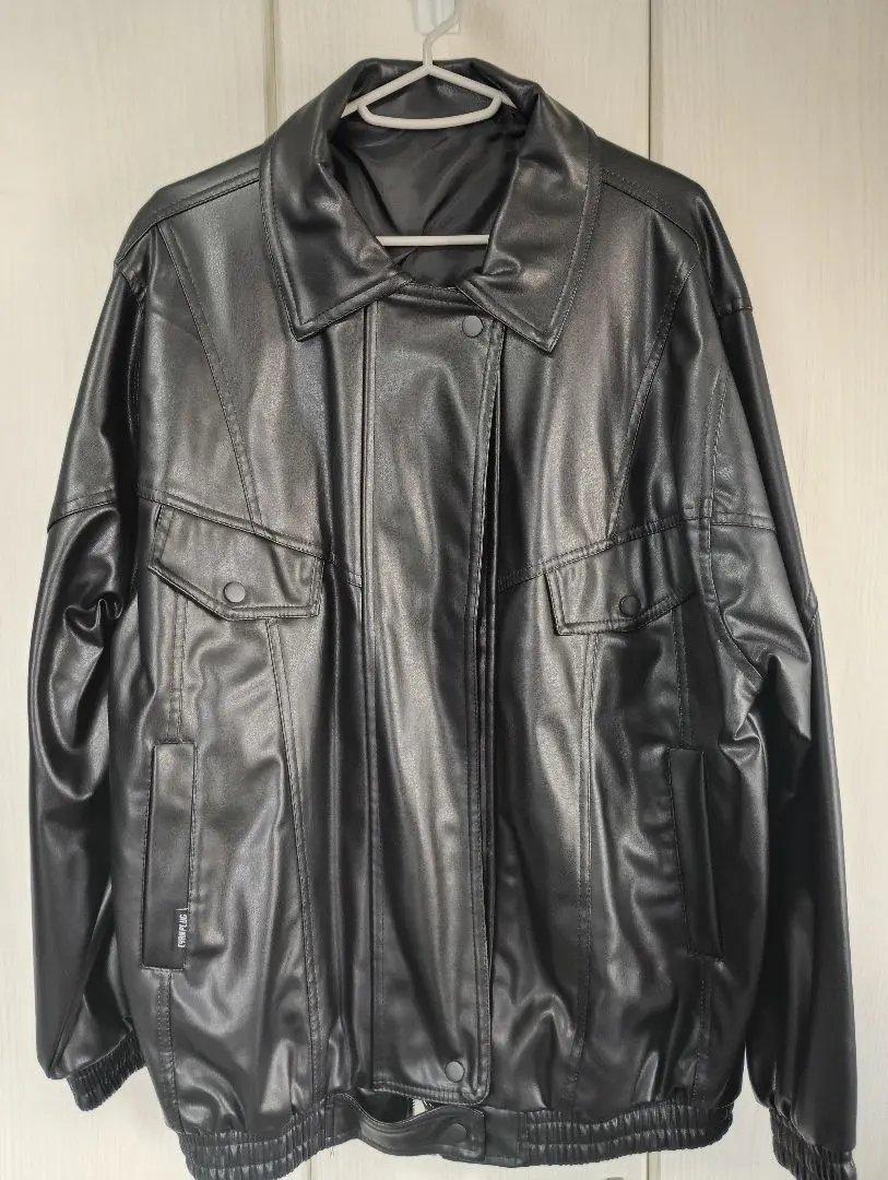 黑色 人造皮革 超大號 短外套 相當於L碼 的縮圖