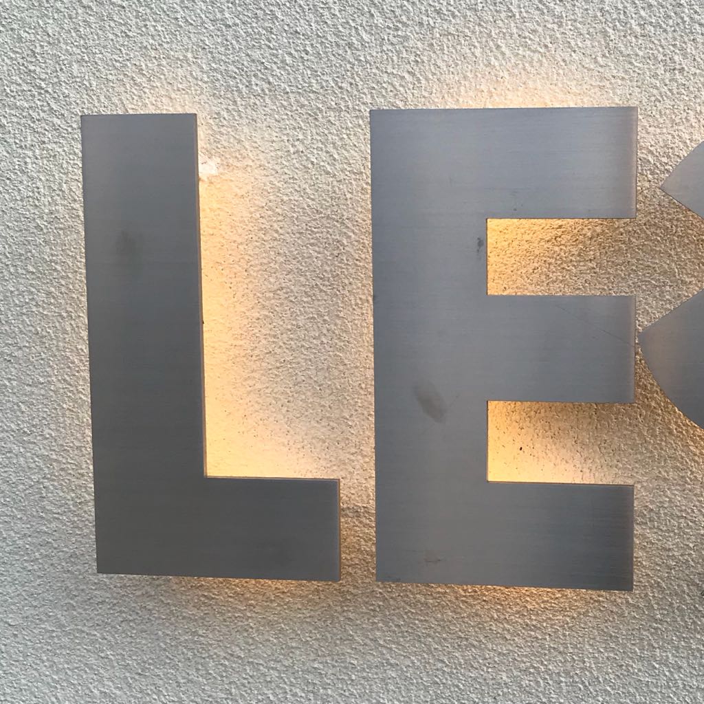 Cygne 新品未使用シーニュフリルパンツ Marclleネイビー - メルカリ 