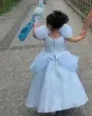 いちご⭐️即購入OK！まとめ書あり様 絵本棚 - メルカリ 