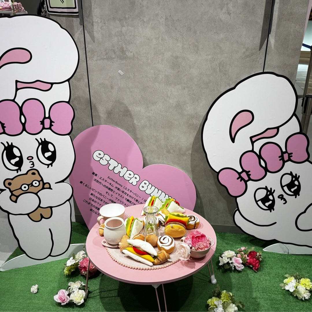 ごちうさ サンリオ ポムポムプリン シャロ 缶バッジ セット - メルカリ
