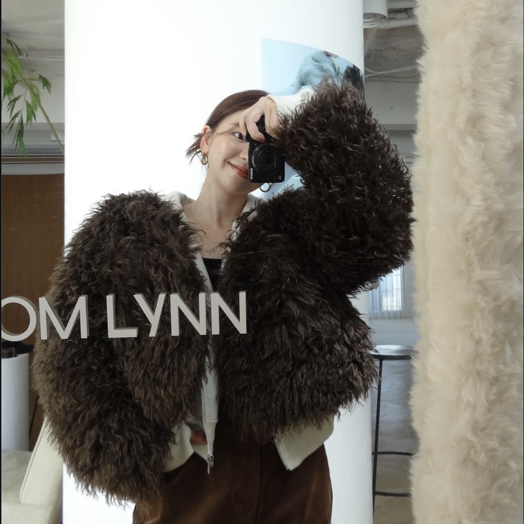 ◼︎美品◼︎agnes b. / 7ボタン ショート丈カーディガン - メルカリ 