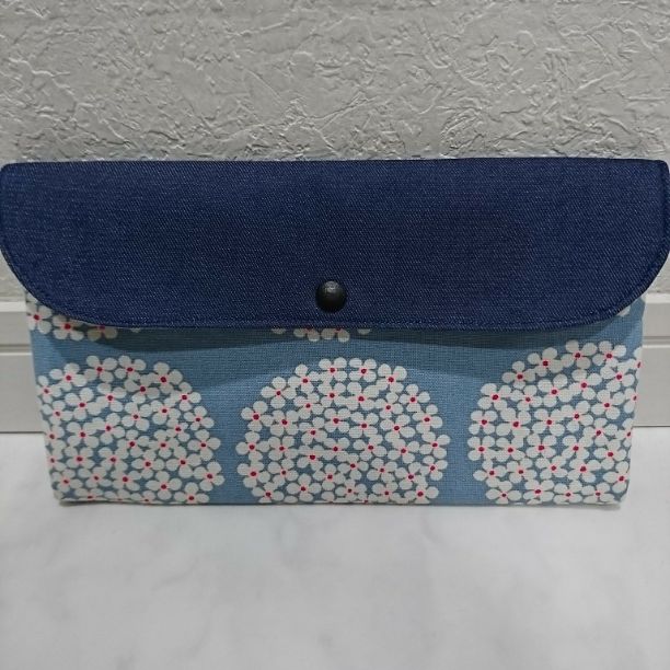 スクエアポーチ ハンドメイド クラッシュデニム by メルカリ 