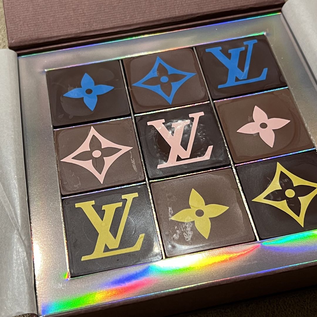 新品未使用ルイヴィトン キャットグラムクヴェルチュールブランケット