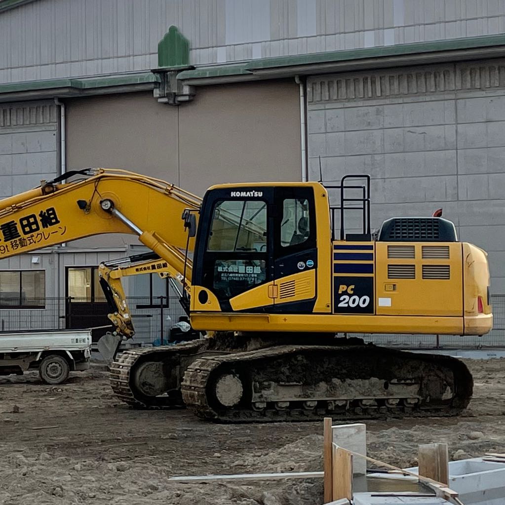コマツ建機、HB205、CAT772 by メルカリ