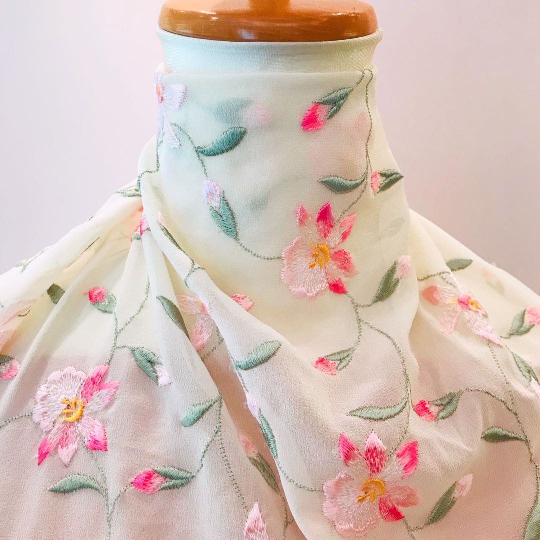 No.608 ミラショーン 四角柄 ホワイト - メルカリ 