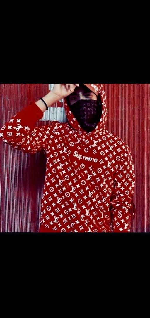 美品中古Supreme ケイトモス ブラック 2012 S size 正規品 - メルカリ