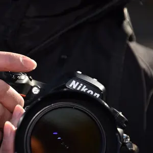 値引可】一眼レフNikon D300sと便利ズームレンズ18-200mmセット - メルカリ