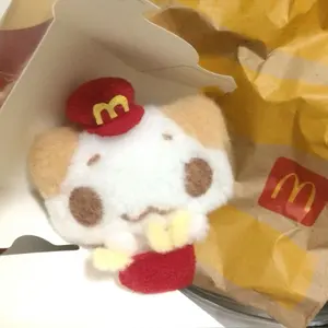 momo スクイーズ ニット風フルーツシュークリーム シークレット リンゴ
