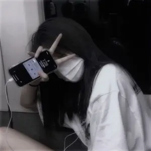 なつき ⚠︎プロフィール必須