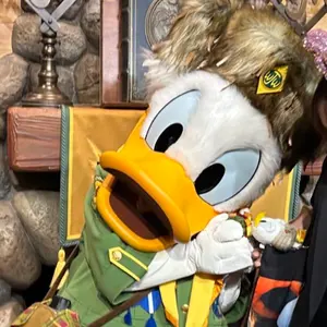 AMPTAKxCOLORS レインボーロード中77% あっきぃ 等身 缶バッジ - メルカリ