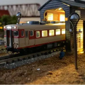 Nゲージ 鉄道 ジオラマ 模型 トンネル 鉄橋 川 LED付き信号機 - メルカリ