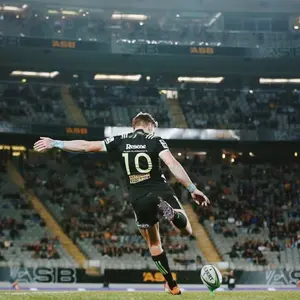 adidasネイビー ベージュ スタジャン、Lサイズ、短丈未使用に近い 
