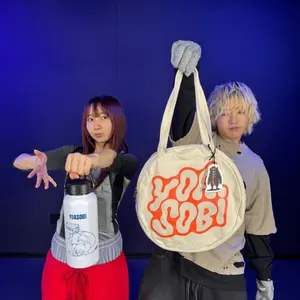 レア！【ロンドン限定完売品】YOASOBI ロンドントレーナーネイビー M