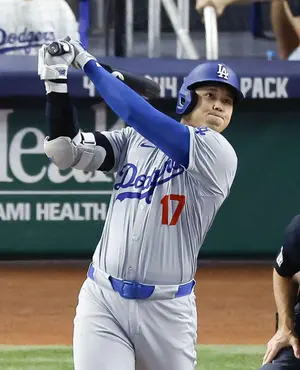 女子アナウンサー☆鈴江奈々☆セクシーアナウンサー | Shop at Mercari