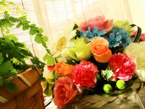 プロジェクター 高輝度600ANSIルーメン 5G&2.4Gwifi - メルカリ