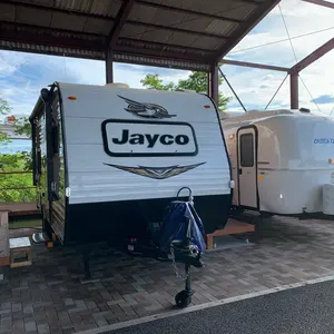 ハイエース ホイールキャップ ホイールカバー 新品 塗装品 エンブレム