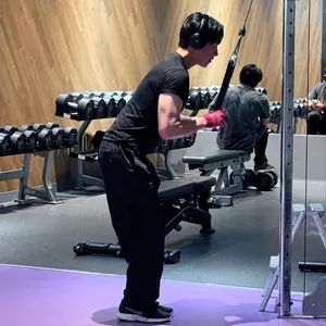 Gymshark ONYX V5 David Laid 着用 - メルカリ