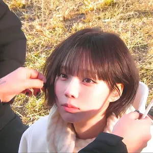 値下げ交渉可・限定品】乃木坂46 梅澤美波 直筆サイン入りTシャツ