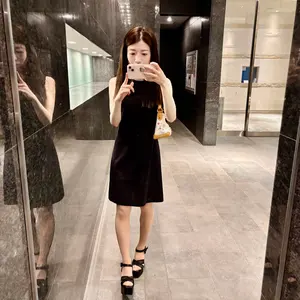 鈴木哲也 カラフルな花柄の円形アート - メルカリ