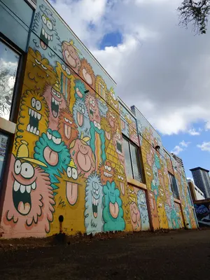 刺繍 キーホルダー ストラップ アガベ チタノタ ハンドメイド - メルカリ