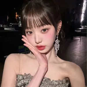 itzy born to be everline トレカ リュジン ③ - メルカリ