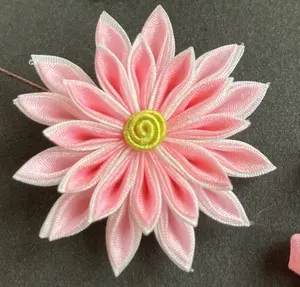 舞妓さんみたい！ 七五三 つまみかんざし つまみ細工 髪飾り - メルカリ