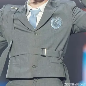 白濱亜嵐クッション generations ハイグラ - メルカリ