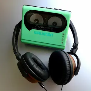 動作整備品】希少 WM-FS399 ソニー スポーツ ウォークマン