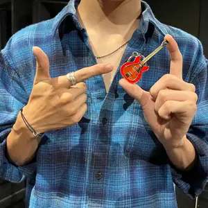 西洸人 XQUARE カプセルトイ キーホルダー - メルカリ