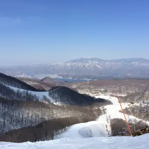 ヨルシカ ルームキーホルダー イエロー 0921盗作再演 - メルカリ