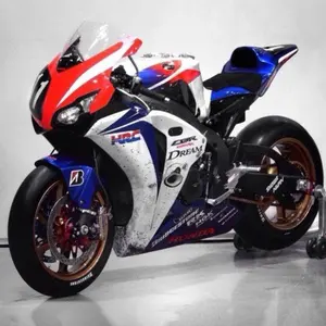 HONDA CBR1000RR-R 2023 ウィングレット カーボン 柄 仕様 - メルカリ