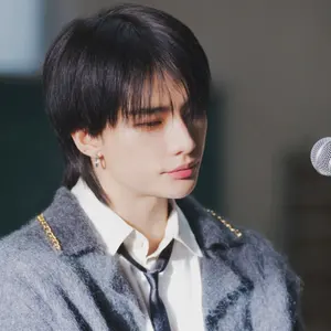 と*と様 【春の嵐とモンスター】天峰栢 学生証 韓国 グッズ