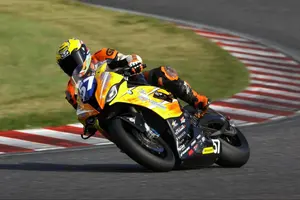 BMW S1000RR(k67)訳あり純正リヤカーボンホイール - メルカリ
