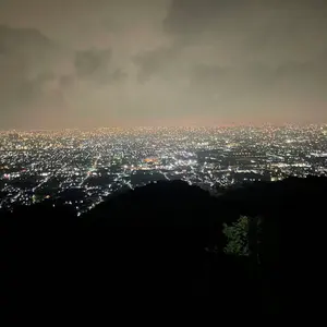 クリスチャンディオール トロッター 白 オフホワイト 光沢