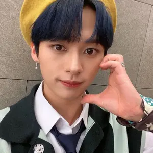 HOLLOW FC盤 リノ 新品未開封 Straykids Hollow リノ盤 未開封 - メルカリ
