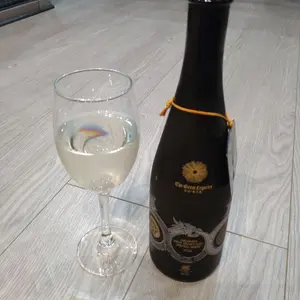 金雀】純米吟醸酒 1,800ml 2023年製造 - メルカリ