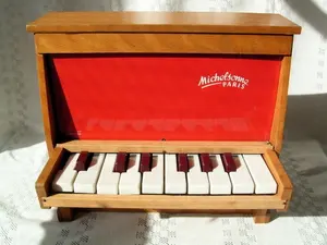 PARIS ミシェルソンヌ 30鍵 極美品 ビンテージ・トイピアノ Michelsonne PARIS ミシェルソンヌ 20鍵 超極上極美品 プロ用 - メルカリ