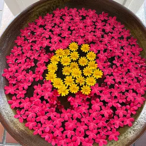 MADE IN ITALY✨ 【希少 】赤い花柄の円筒形バスケット 月末SALE✨ MADE IN ITALY【希少 】赤い花柄の円筒形バスケット - メルカリ