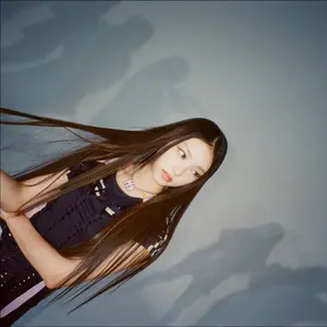 newjeans TOKKI ぬいぐるみネッククッション - メルカリ