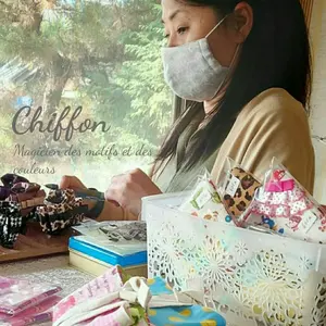 希少 カステルバジャック ハローキティ コラボ 二つ折り財布