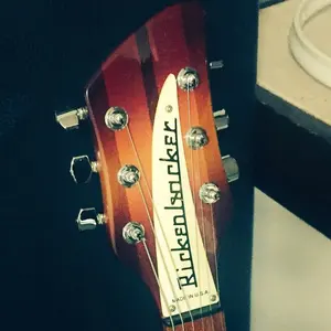 最終値下げFender Classic 70s Mustang(2015年製) - メルカリ
