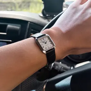 1985年製 Vintage Seiko ARC 腕時計 タンク デッドストック 1985年製 Vintage Seiko ARC 腕時計 タンク デッドストック - メルカリ